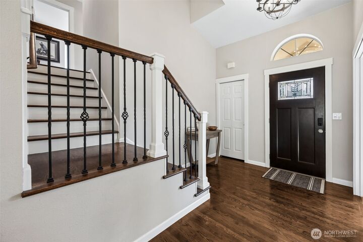 Property Photo: 11104 222nd Avenue Ct E WA 98321