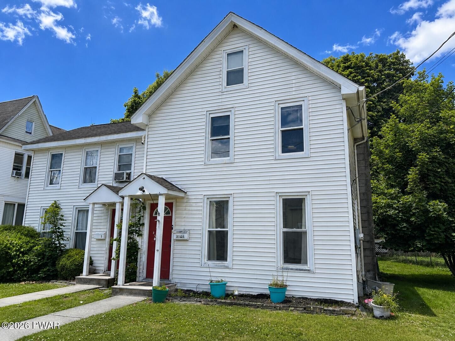 Property Photo:  302 Chestnut Avenue  PA 18428 