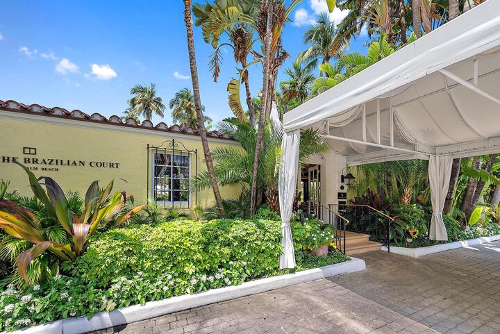 Property Photo:  301 Australian Avenue 301  FL 33480 