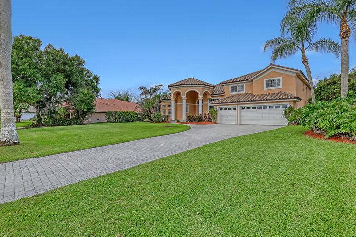 Property Photo: 559 SW Squire Johns Lane FL 34990