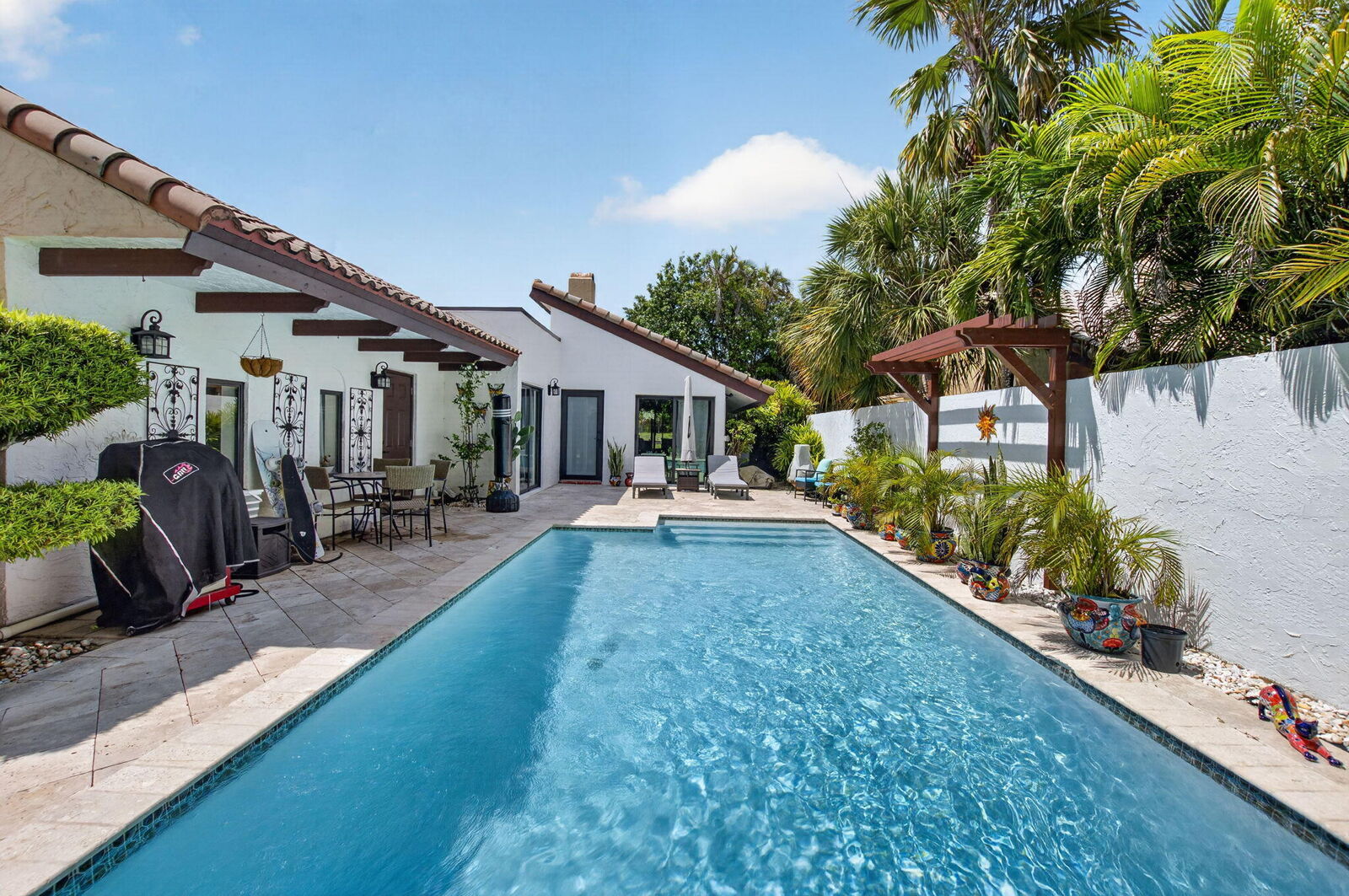 Property Photo:  5918 Patio Drive  FL 33433 