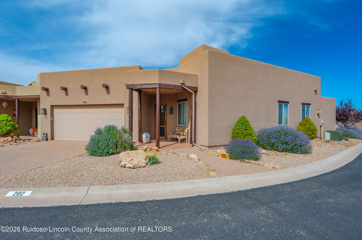 Property Photo: 202 Pueblo Loop NM 88312
