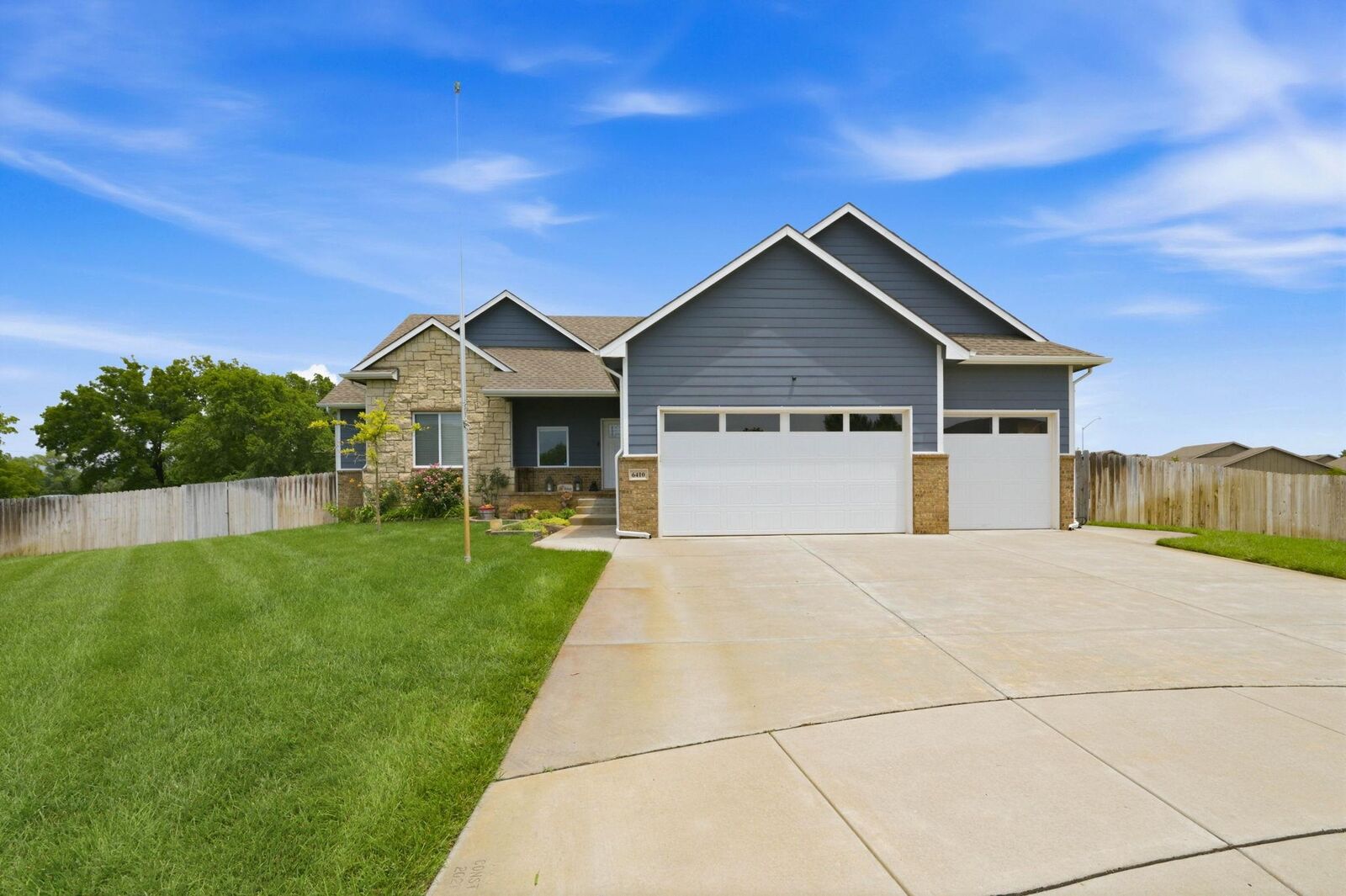 Property Photo:  6410 S Jade Ct  KS 67037 