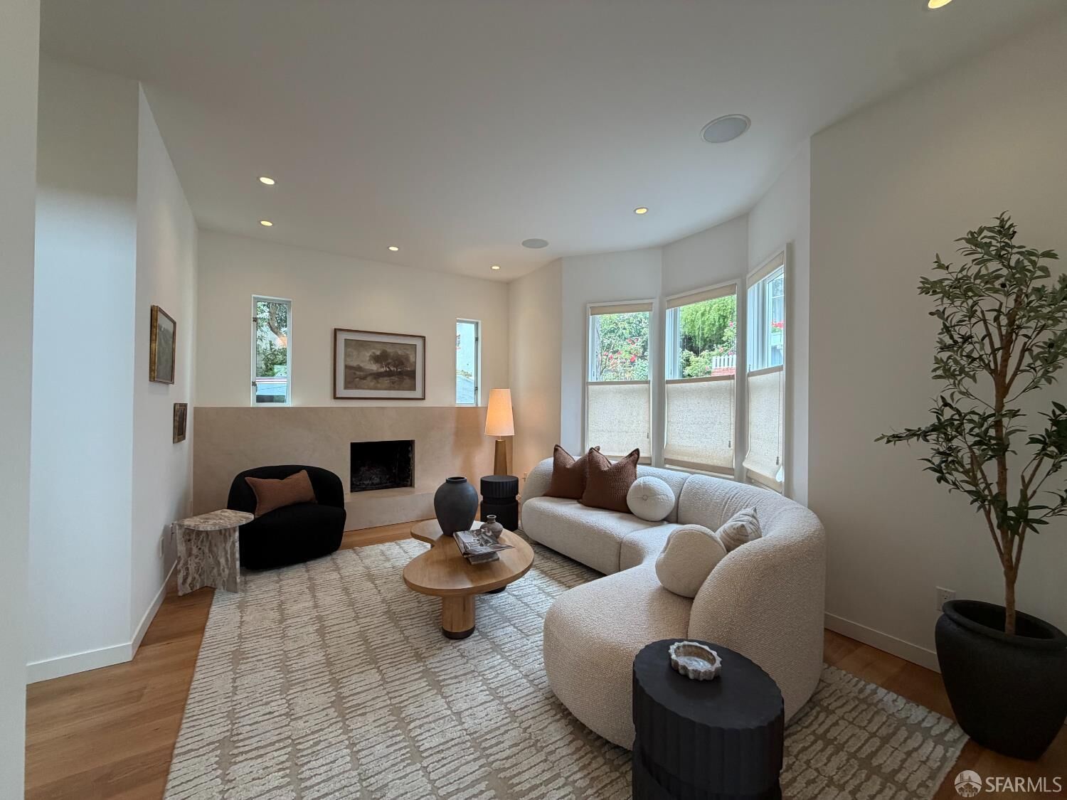 Property Photo:  221 Danvers Street  CA 94114 