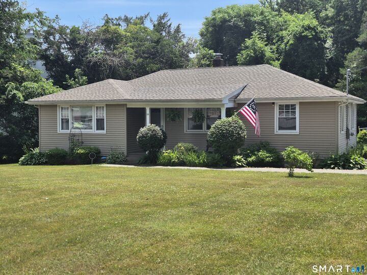 Property Photo:  20 W End Avenue  CT 06405 