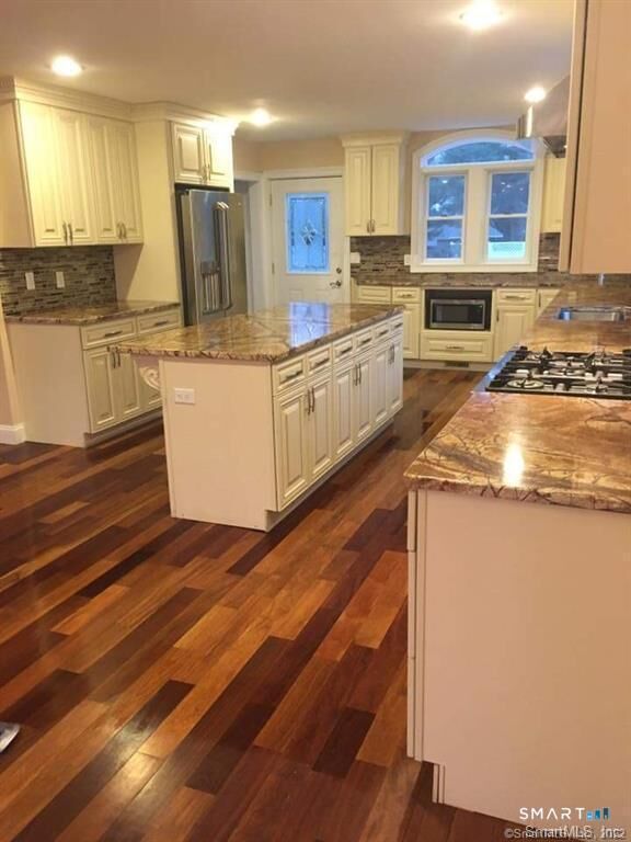 Property Photo:  647 New Haven Avenue  CT 06460 