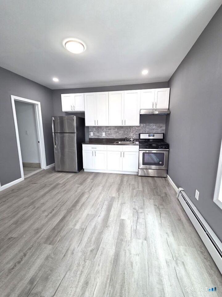 Property Photo: 63 W. Liberty Street 1F CT 06706