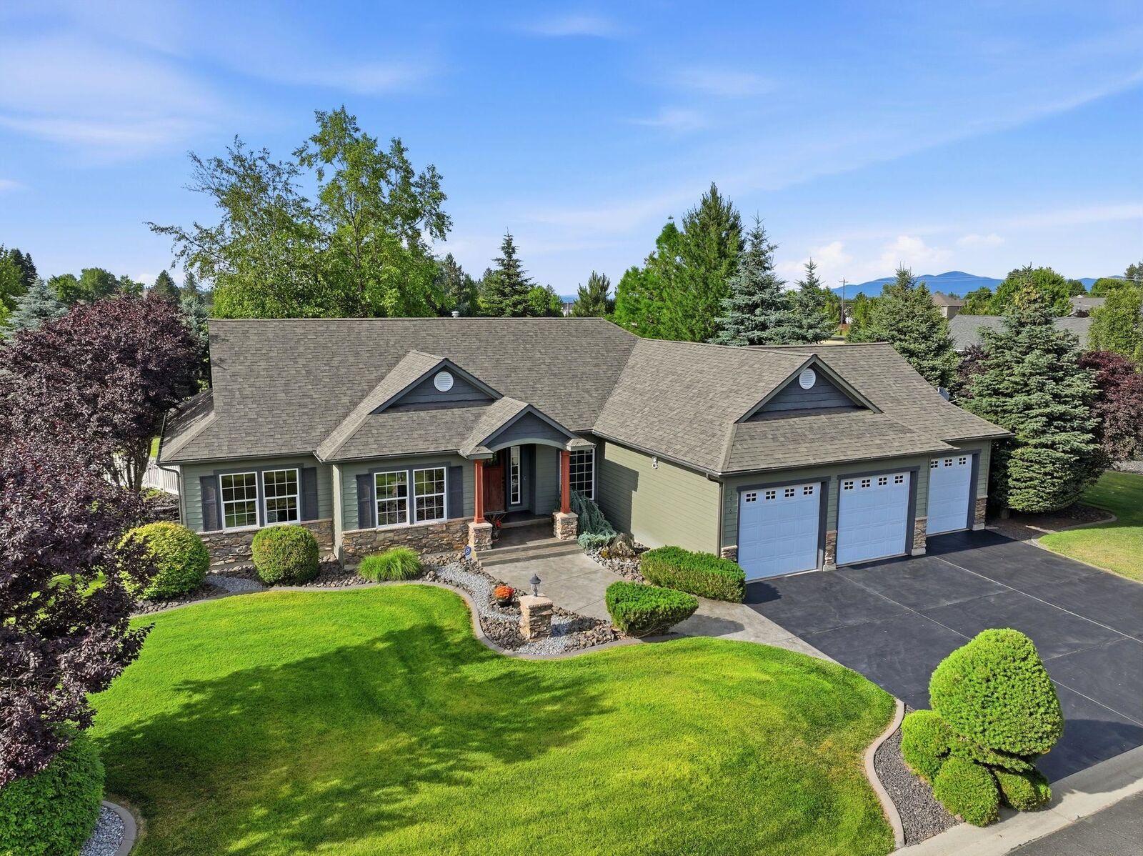 Property Photo:  3016 W Westover Ln  WA 99208 