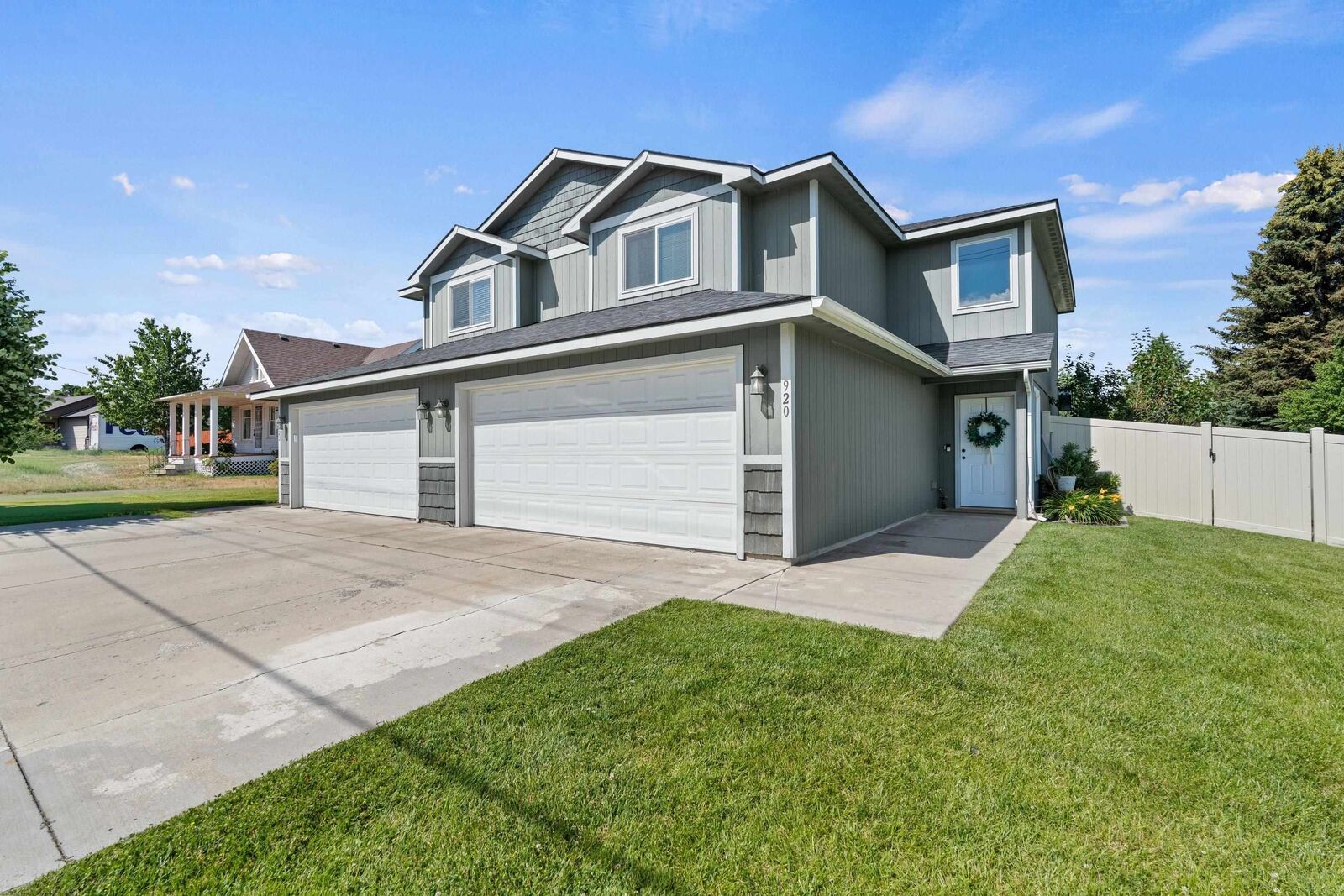 Property Photo:  920 S Evergreen Rd 922 S Evergreen Rd  WA 99037 