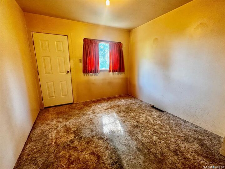 Property Photo:  262 Third Avenue N  SK S3N 1C9 