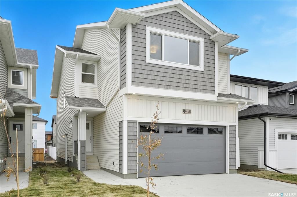 Property Photo: 341 Cockcroft Street SK S7V 1Y8