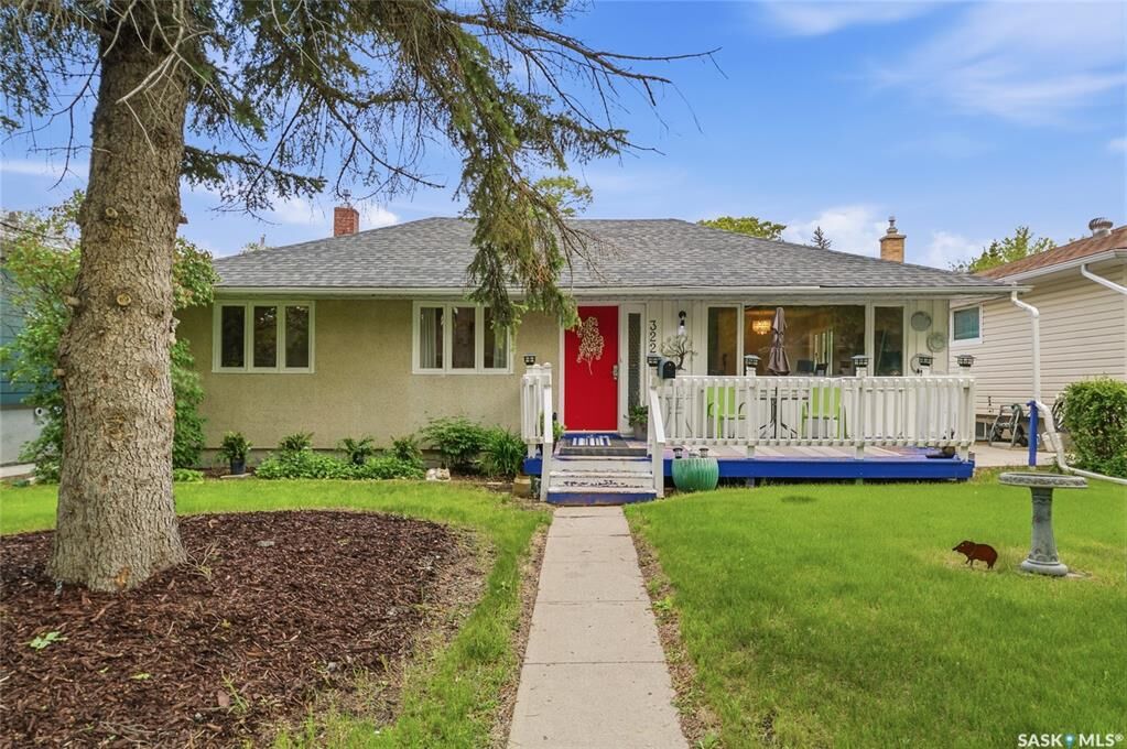Property Photo:  3226 Whitmore Avenue  SK S4S 1B9 
