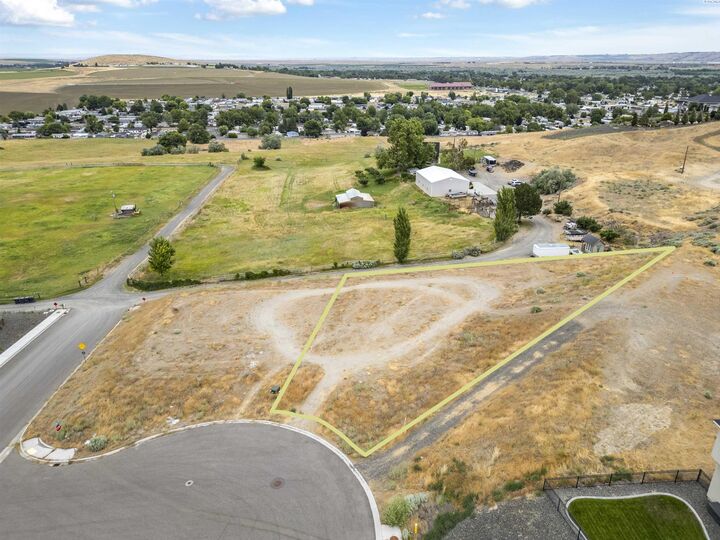 Property Photo: 6574 &Amp 6594 Argos St &Amp Caspian Place WA 99353