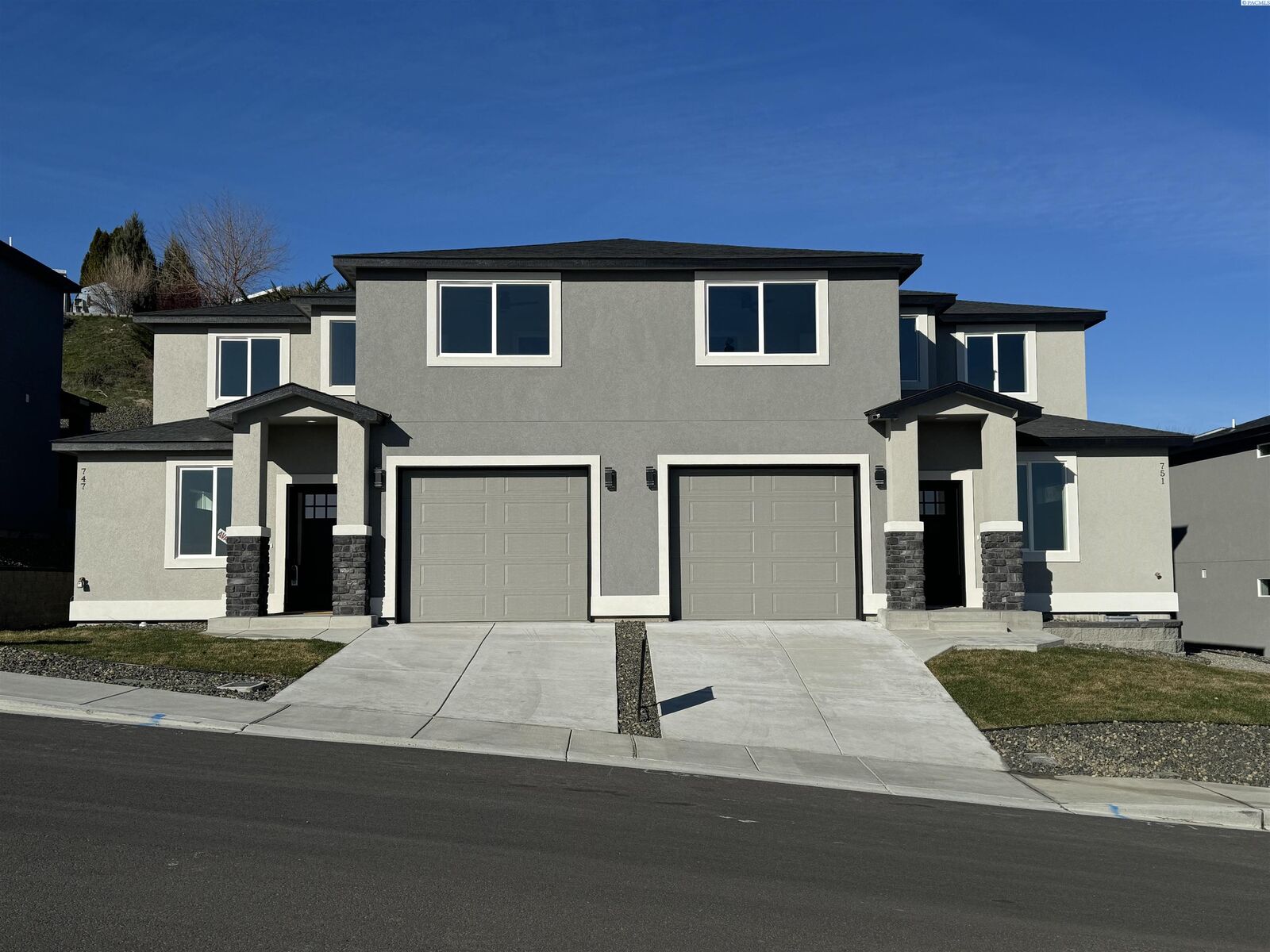 Property Photo: 822 Rio Vista Loop Lot40 WA 99352