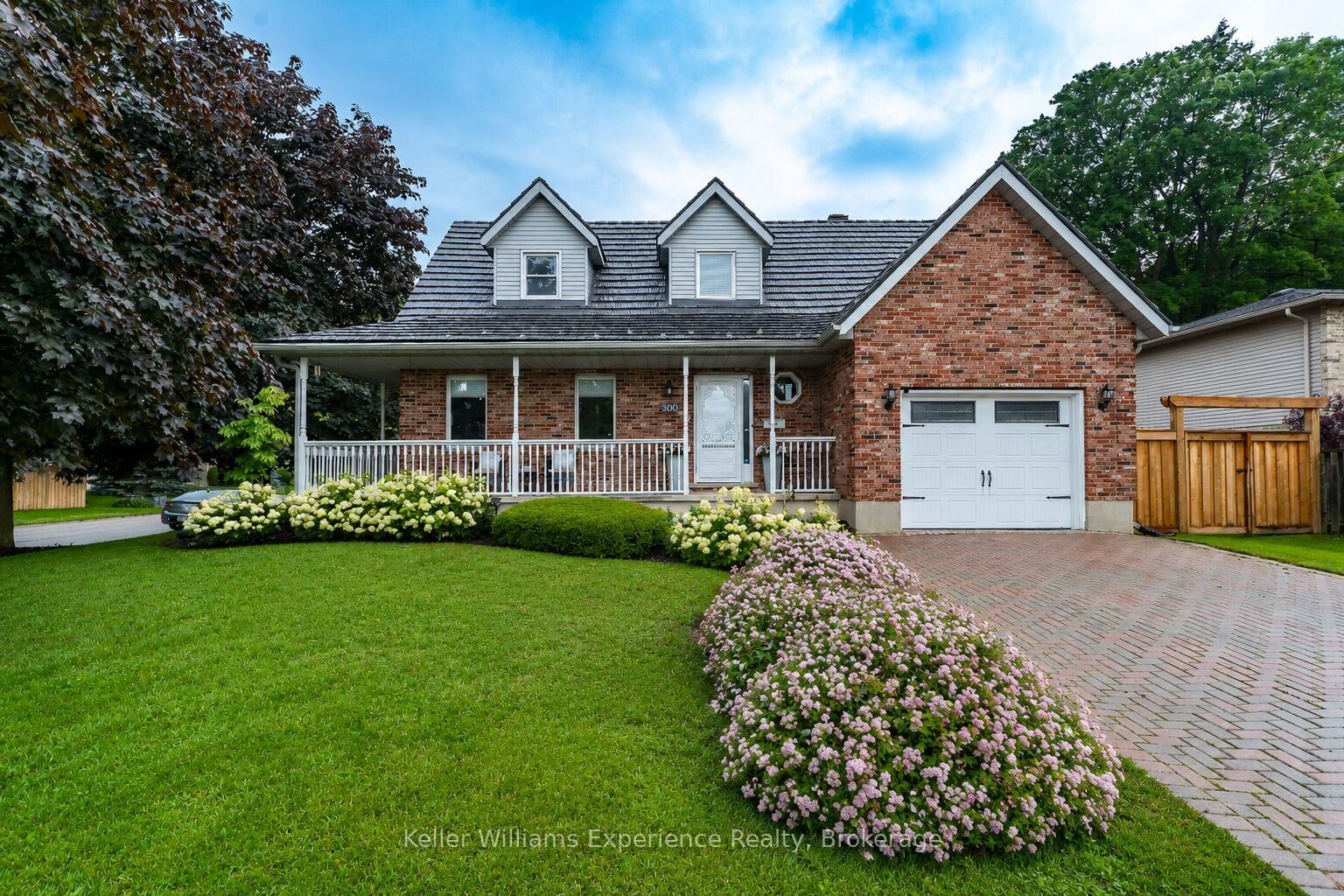 Property Photo: 300 4th Avenue W ON N4K 4V2