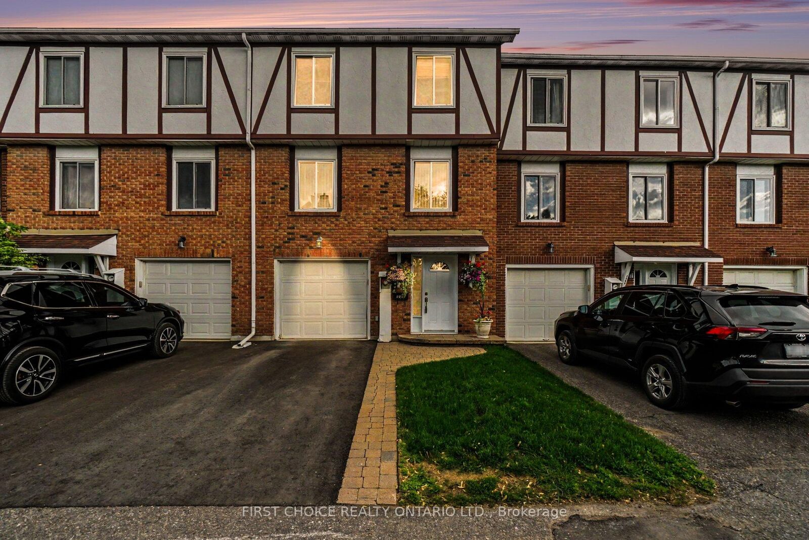 Property Photo: 1793 Axminster Court 34 ON K1C 1Z5
