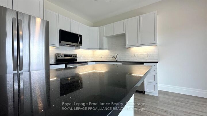 Property Photo:  39 Markland Avenue  ON K0K 2T0 