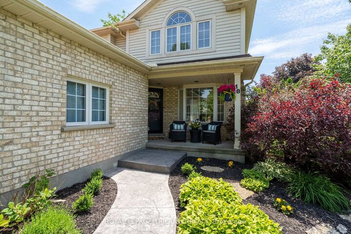 Property Photo:  18 Sifton Drive  ON N5R 6C6 
