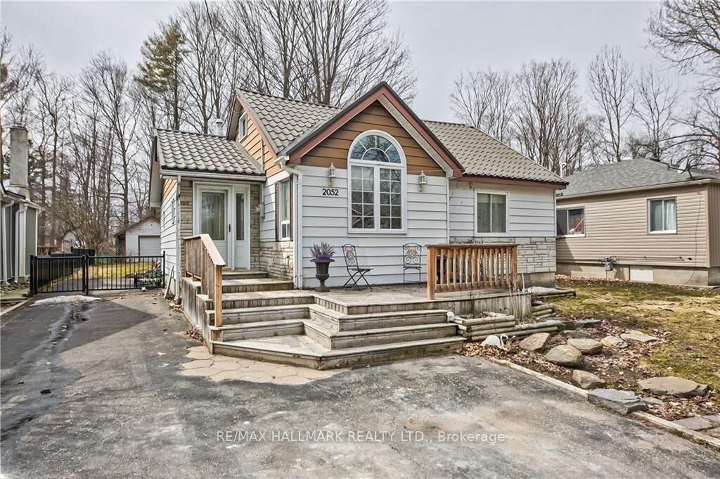 Property Photo:  2052 Centre Avenue  ON L9S 1Z3 