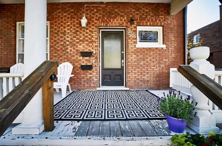 Property Photo:  238 Mary Street N  ON L1G 5C4 