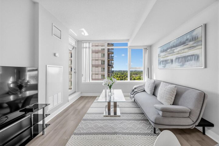 Property Photo: 25 Town Centre Court 2106 ON M1P 0B4