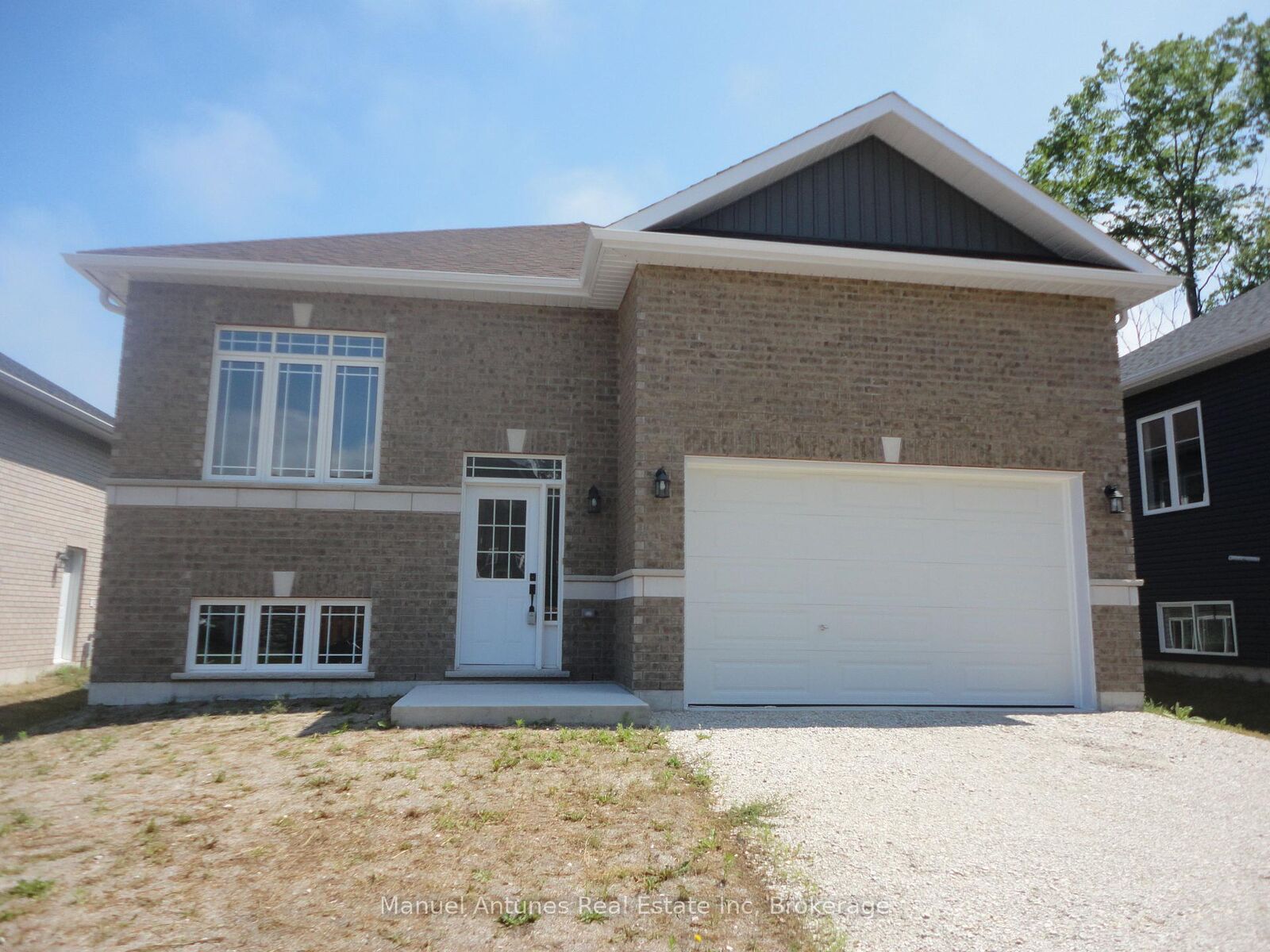 Property Photo: 4 Joanne Crescent ON L9Z 0S2