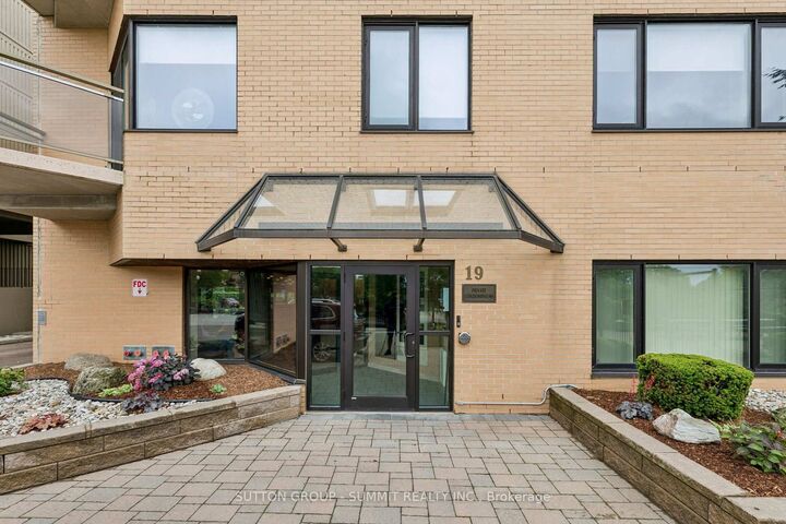 Property Photo: 19 King Street 1102 ON N6A 5N8