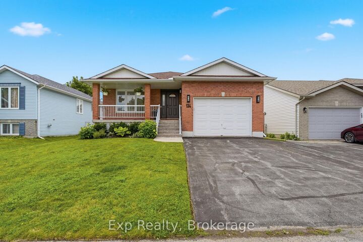 Property Photo:  134 Finch Drive  ON K8P 5L4 