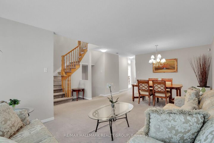 Property Photo: 634 Aquaview Drive ON K4A 4W2