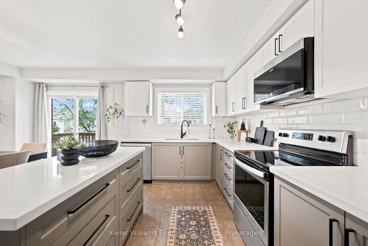 Property Photo:  24 Katerson Lane  ON L1E 0E9 