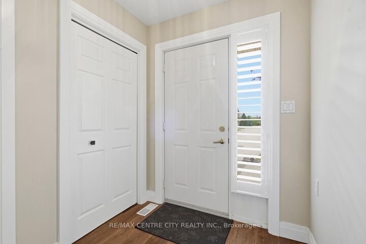 Property Photo:  22 Ilderbrook Circle  ON N0M 2A0 