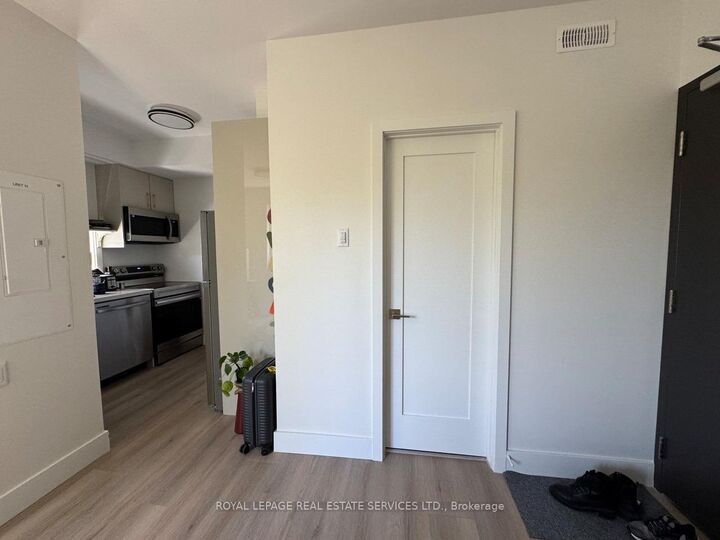 Property Photo:  61 Pinehurst Avenue H  ON K1Y 1K5 