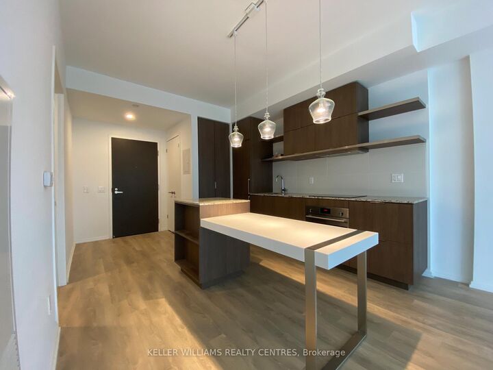 Photo de la propriété:  197 Yonge Street 1207  ON M5B 0C1 