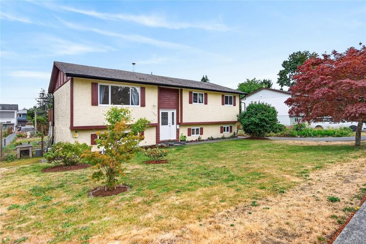 1929 Dogwood Dr — photo 1