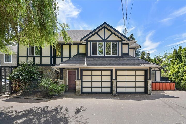4296 Quadra St — photo 1