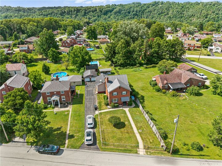 Property Photo:  1206 Dalewood Dr  PA 15135 