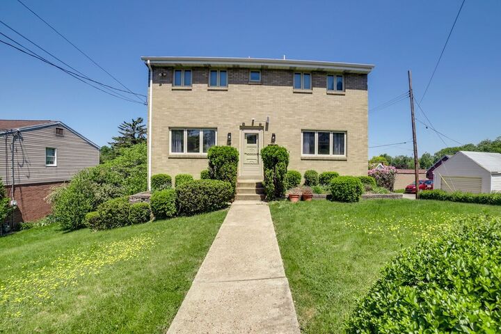 Property Photo:  2045 E Homestead St  PA 15212 