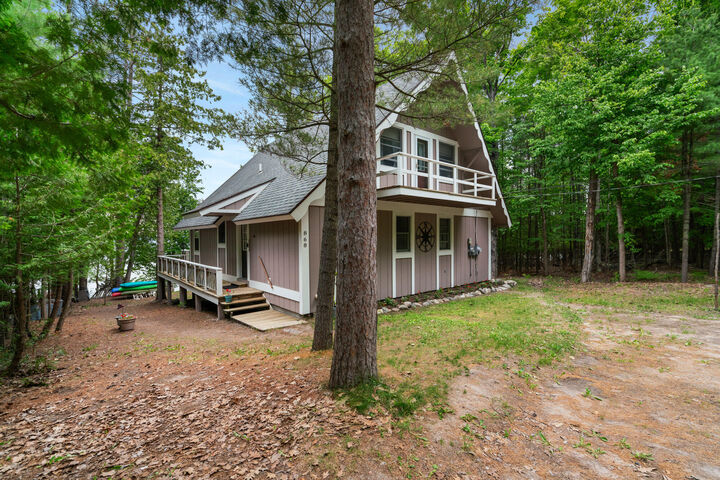 Property Photo:  868 Chippewa Beach Road  MI 49749 