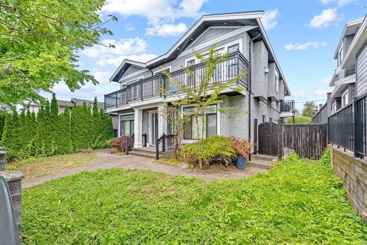 Property Photo: 4581 Parker Street BC V5C 3E1