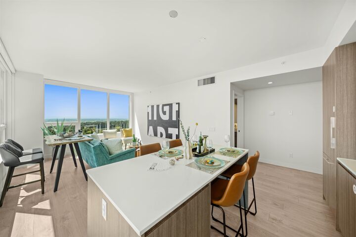 Property Photo: 6463 Silver Avenue 1904 BC V5H 0K4