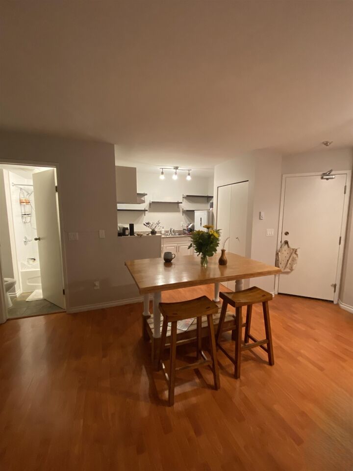 Property Photo:  2365 W 5th Avenue 202  BC V6K 1S6 
