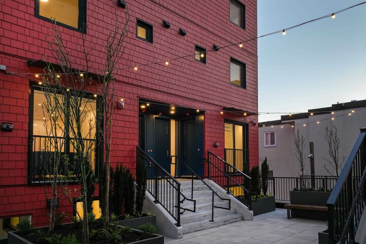 1552 E 3rd Avenue 124 — photo 1