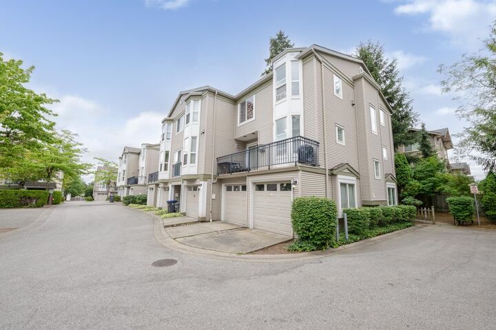 Property Photo: 9559 130A Street 23 BC V3V 5N9
