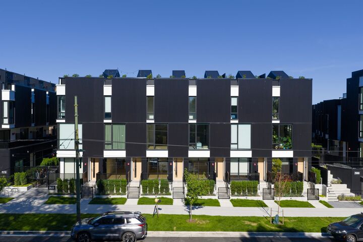 2866 Nanaimo Street — photo 1