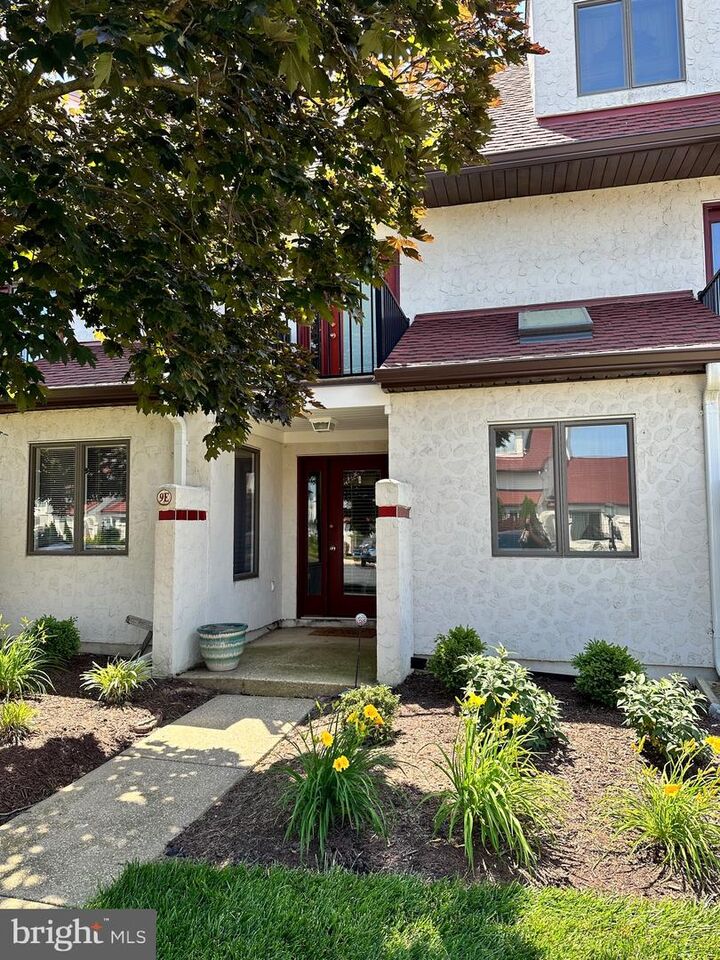 Property Photo:  9 Queen Victoria Way E  MD 21619 