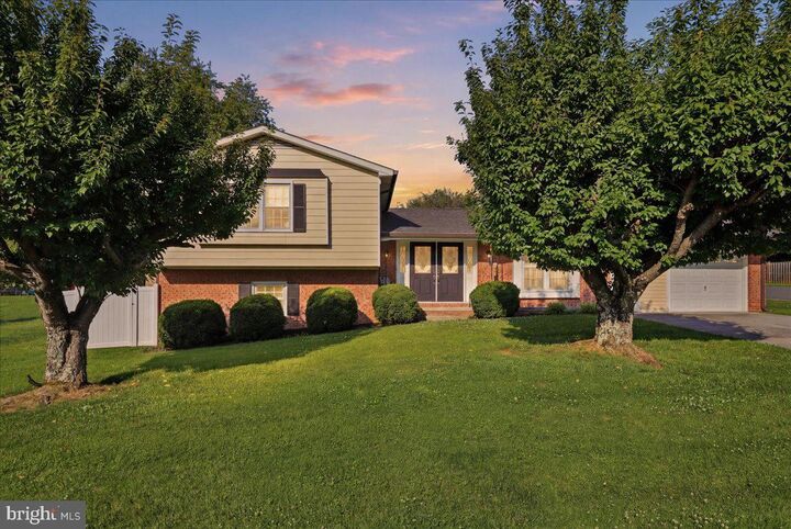 Property Photo: 985 S Marshall Street VA 22630