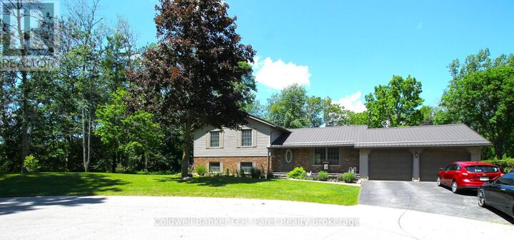 Property Photo:  28 Wellington Street West  ON N0J 1R0 