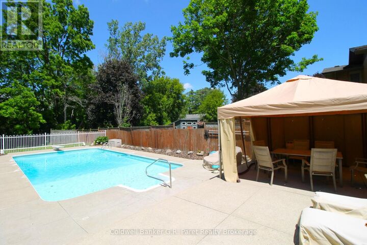 Property Photo: 28 Wellington Street West ON N0J 1R0