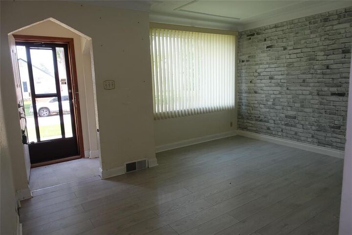 Property Photo:  1201 Dominion Street  MB R3E 2P6 