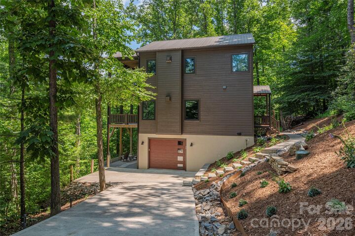 Property Photo: 30 Garren View Drive NC 28730